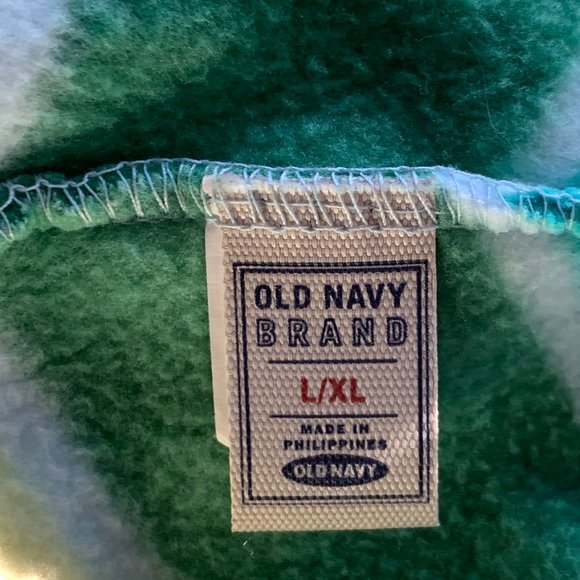 Old Navy Fleece Hat - Youth L/XL: FREE IN A BUNDLE OF 3 (or more) ITEMS! - Picture 9 of 11